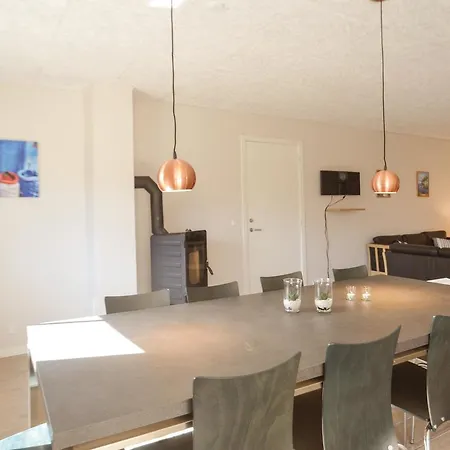 Vakantiehuis Three-bedroom In Vaggerlose *