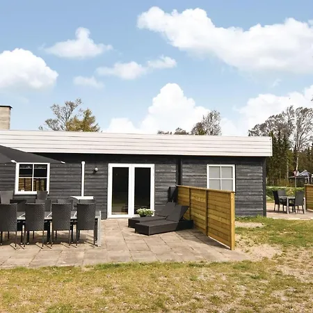 3 Bedroom Cozy In Vaeggerlose