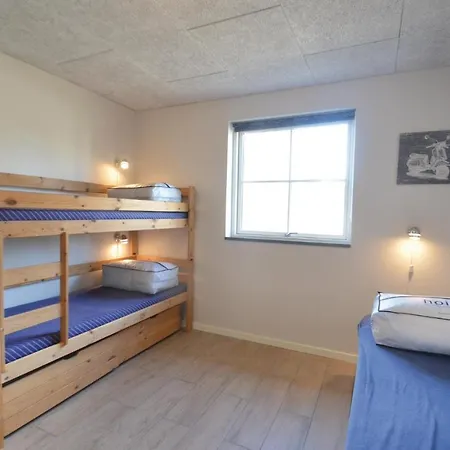 3 Bedroom Lovely In Vaeggerlose Casa de Férias