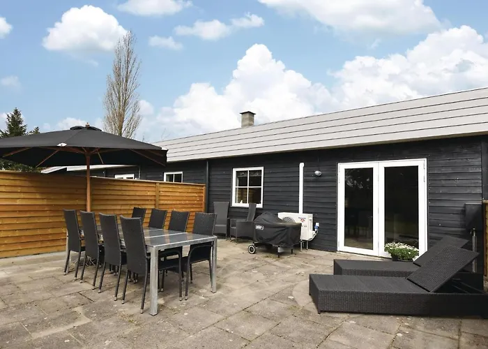 Three-bedroom In Vaggerlose